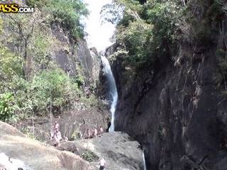 Порно фильм сняли на улице