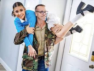 Стриптиз на камеру смотреть